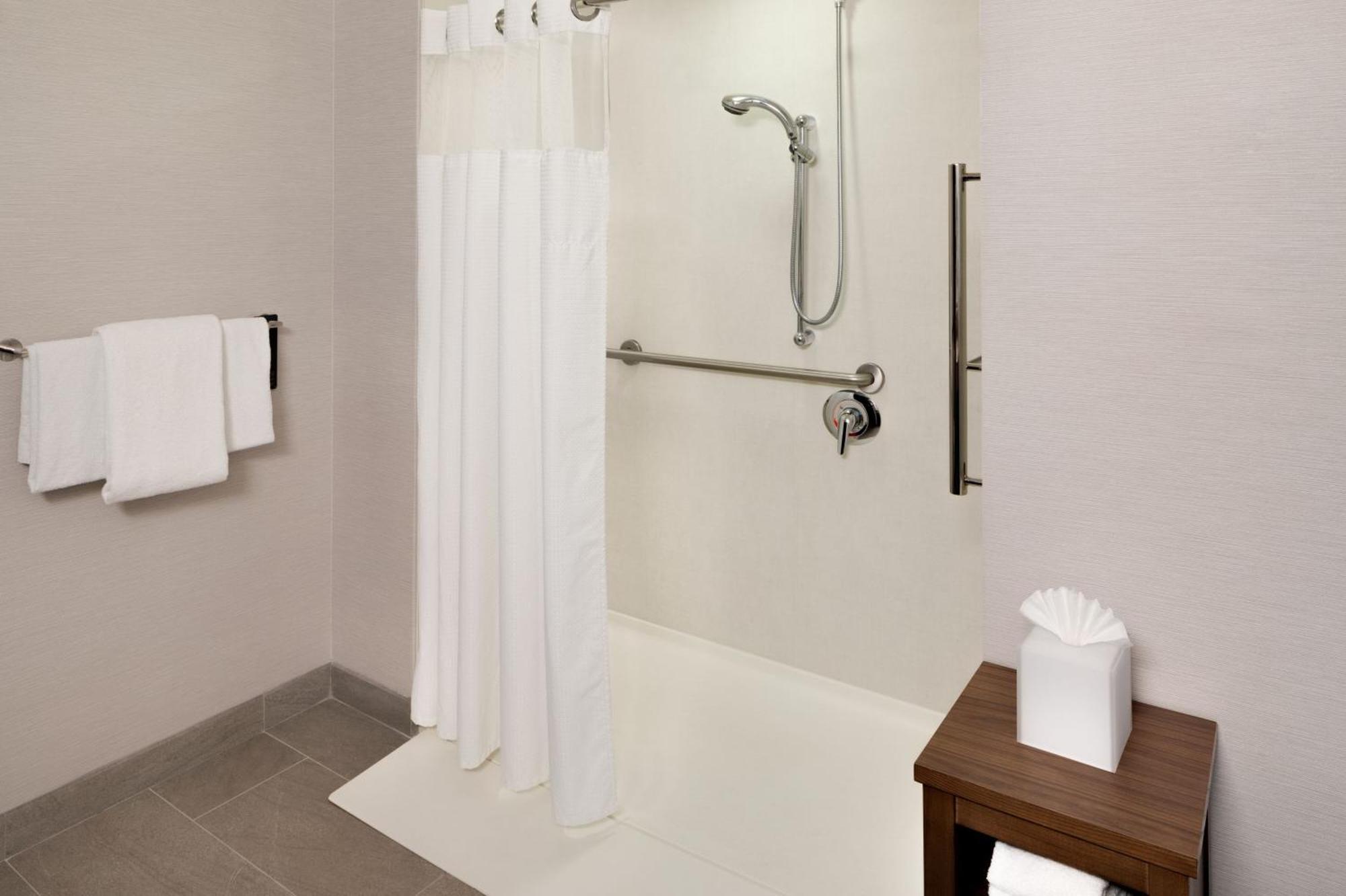 Courtyard By Marriott Stamford Downtown Hotell Eksteriør bilde