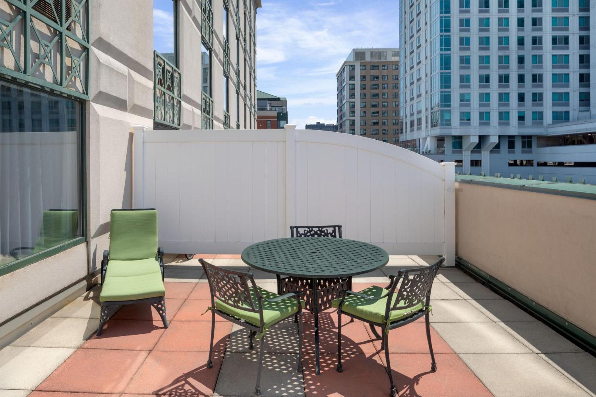 Courtyard By Marriott Stamford Downtown Hotell Eksteriør bilde